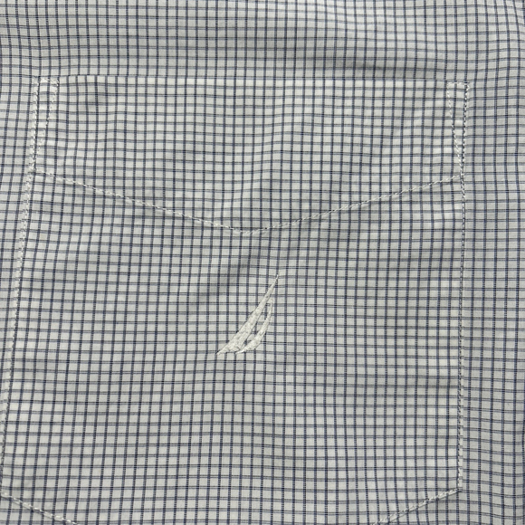 Nautica Men’s XL Blue Checked Button Up Long Sleeve Shirt 100’s Two Ply Cotton - Picture 3 of 5